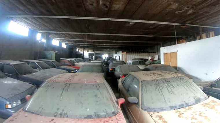 Abandoned Auto Shop est une capsule temporelle effrayante de la fin des années 90