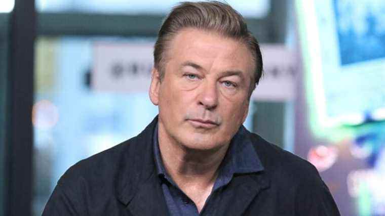 Alec Baldwin décide de ne pas laisser la négativité le "détruire" en 2022 après le tournage de "Rust"
