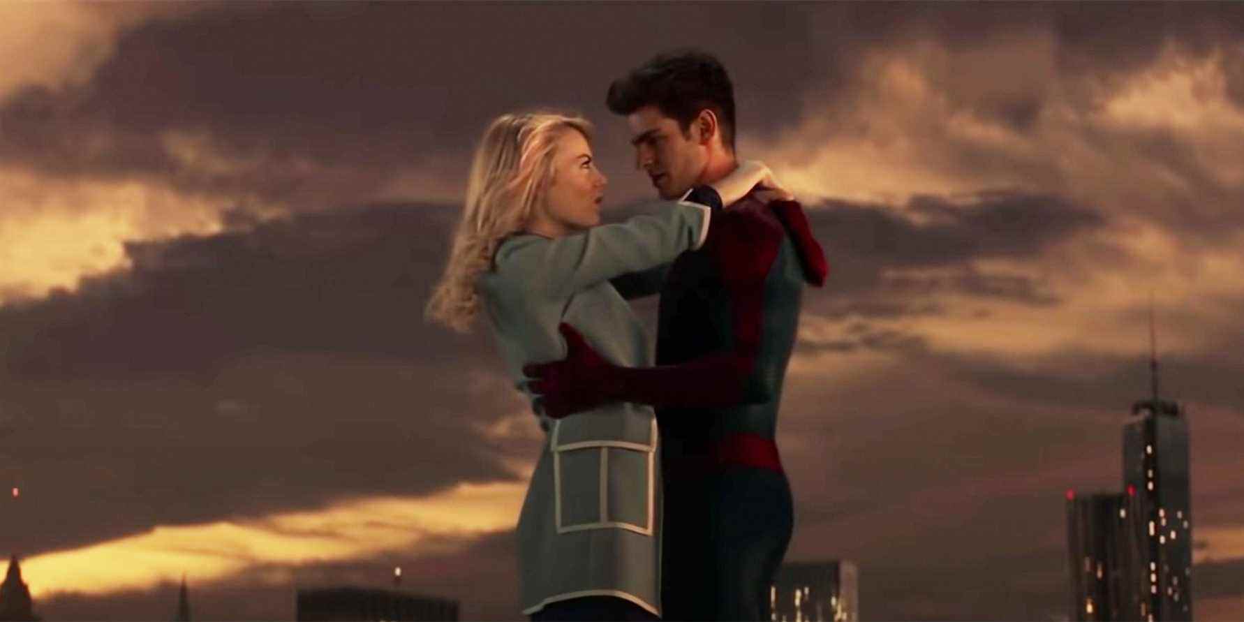 Andrew Garfield dit qu'il a ressenti l'esprit d'Emma Stone pendant le tournage de Spider-Man : No Way Home
