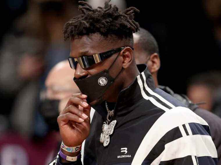 Antonio Brown : « Retirer le maillot n’était probablement pas nécessaire »