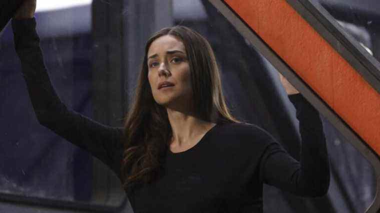 Après Major Blacklist Twist, Megan Boone semble dire au revoir à Liz Keen une dernière fois dans le message du Nouvel An
