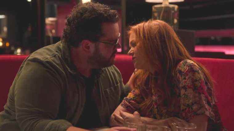 Bande-annonce de Wolf Like Me : Josh Gad et Isla Fisher deviennent bizarres dans la série d'horreur-comédie de Peacock
