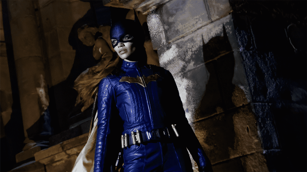 Batgirl: Leslie Grace partage la première image de son costume du prochain film DC
