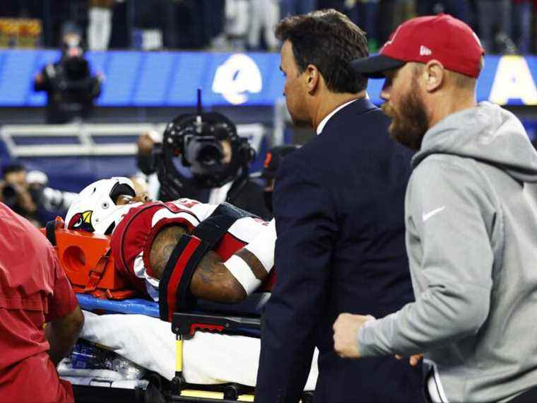 Budda Baker des Cardinals « va bien » après une blessure effrayante