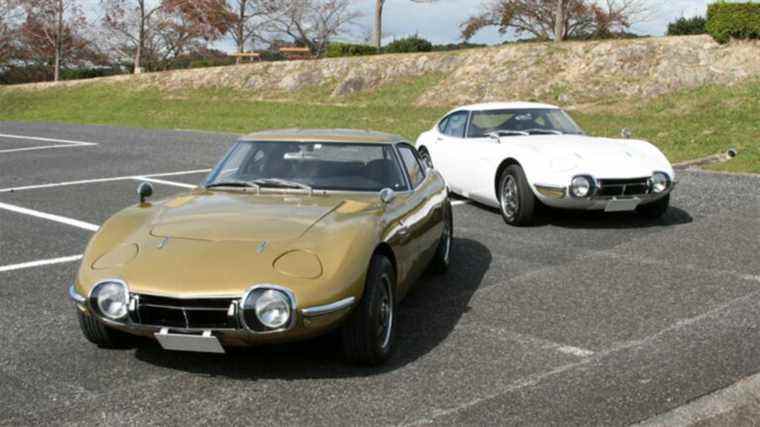 Ce magasin japonais construit des répliques de Toyota 2000GT alimentées par 2JZ