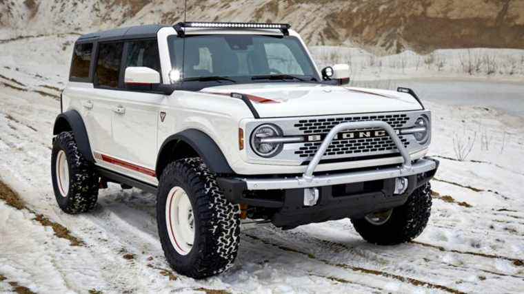 Cette Ford Bronco Pope Edition n’est pas une blague, c’est pour la charité