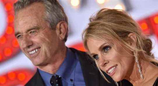 Cheryl Hines répond aux commentaires de son mari Robert F. Kennedy Jr. sur les vaccins et l'Allemagne nazie