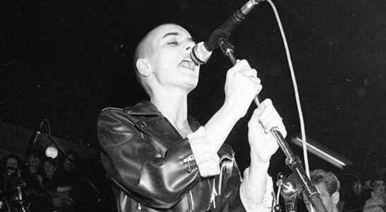 Critique de « rien de comparable » : retour sur la belle fureur de Sinéad O'Connor Critique de « rien de comparable » : retour sur la belle fureur de Sinéad O'Connor revu au Festival du film de Sundance en ligne (compétition mondiale des documentaires), 20 janvier, 2022. Durée : 97 MIN.  Les plus populaires doivent être lus Inscrivez-vous aux bulletins d'information sur les variétés Plus de nos marques