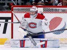 Le gardien des Canadiens Cayden Primeau est incapable d'effectuer un arrêt et accorde un but à l'Avalanche du Colorado en première période au Ball Arena le samedi 22 janvier 2022 à Denver.