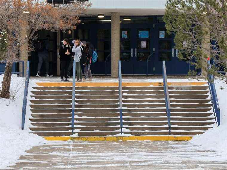 « Défi important » : les conseils scolaires de Calgary signalent des centaines de postes d’enseignants vacants le premier jour