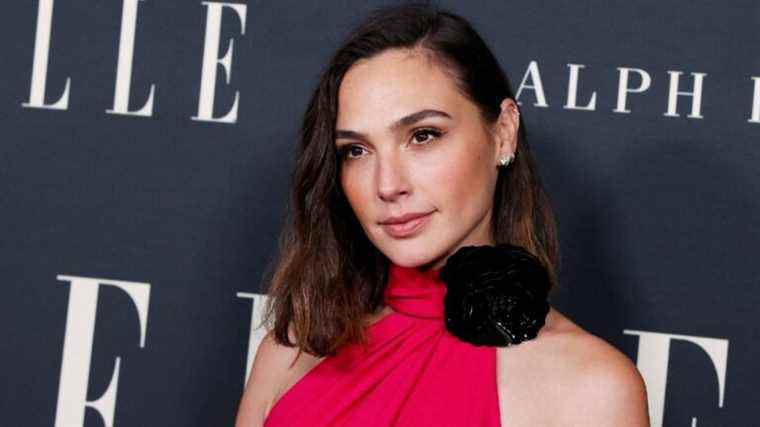 Gal Gadot admet maintenant que sa reprise d'"Imagine" était de "mauvais goût"
