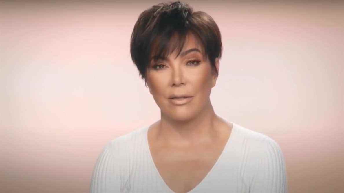 Interrogée sur Kim Kardashian et Pete Davidson, Kris Jenner a obtenu une aide de dernière minute pour esquiver la question
