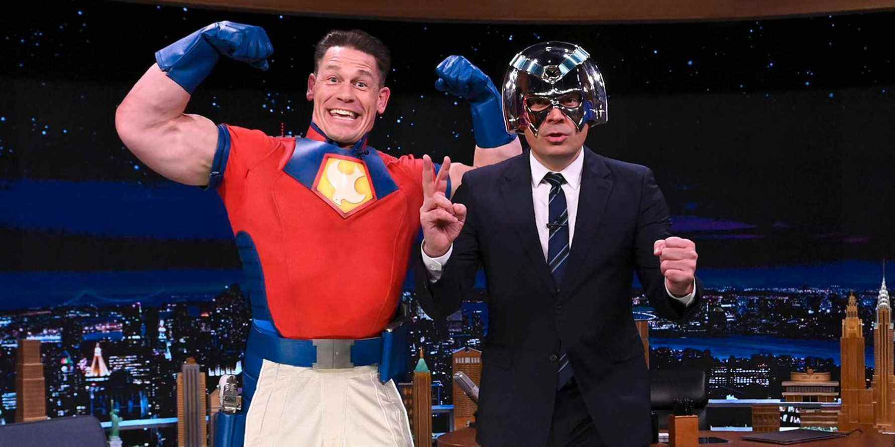 John Cena perd son casque Peacemaker face à Jimmy Fallon dans une compétition hilarante
