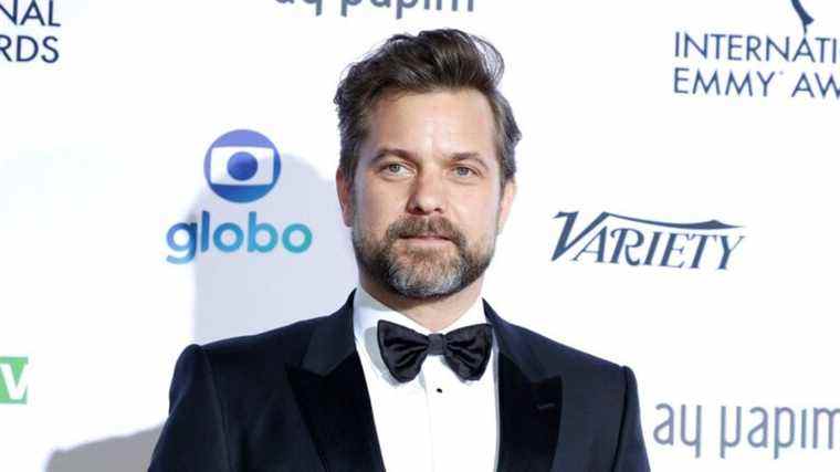 Joshua Jackson rejoint Lizzy Caplan dans la série Fatal Attraction de Paramount Plus