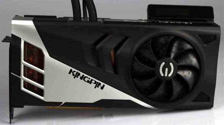 Kingpin partage des images de son EVGA RTX 3090 Ti refroidi AiO personnalisé