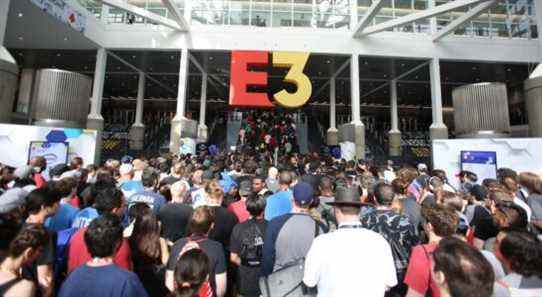 E3