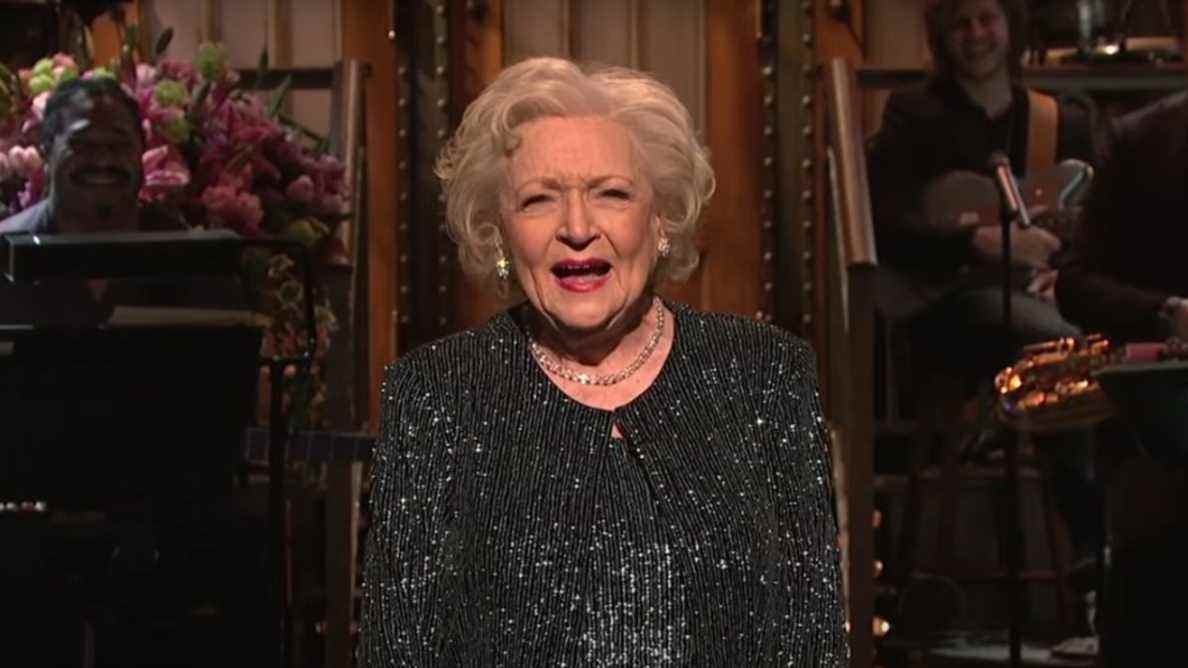 La productrice de Betty White 100th Celebration révèle les détails de la vidéo que l'actrice a pu filmer avant son décès
