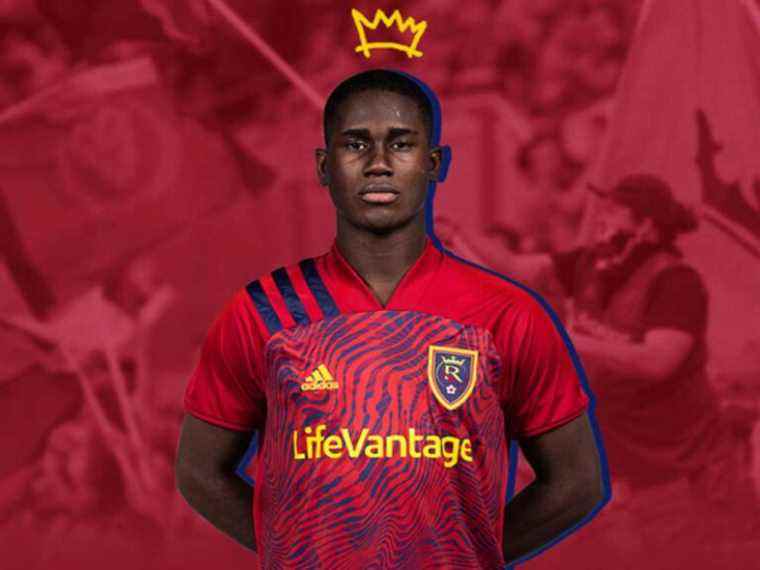 Le Real Salt Lake signe le plus jeune joueur de la MLS, Axel Kei, 14 ans