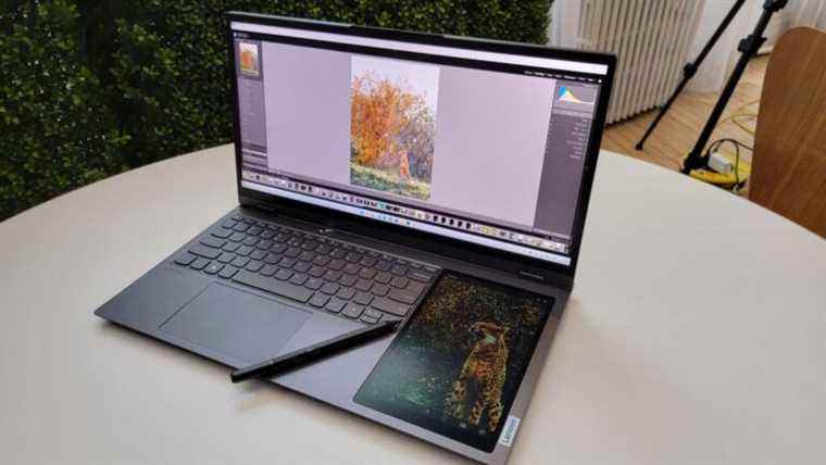 Le ThinkBook Plus Gen 3 de Lenovo est un ordinateur portable ultra-large avec deux écrans