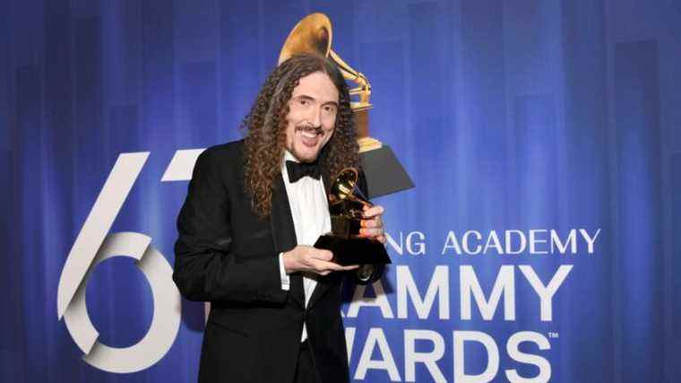 Le biopic ‘Weird Al’ Yankovic a son avance – et c’est une star de Harry Potter