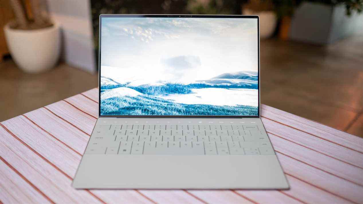 Le nouveau Dell XPS 13 Plus ressemble à un ordinateur portable d'Oblivion - CES 2022
