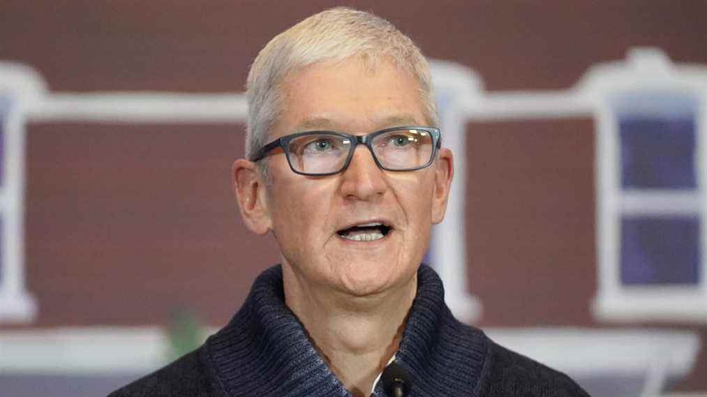 

	
		Le package salarial du chef d'Apple Tim Cook a grimpé à 98,7 millions de dollars en 2021 Le plus populaire doit lire S'inscrire aux newsletters sur les variétés Plus de nos marques
	
	
