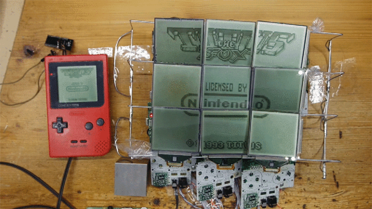 Le surdimensionnement de l’écran de ce Game Boy a tragiquement obligé neuf autres Game Boys à être sacrifiés