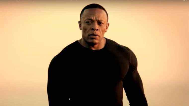 L'énorme somme d'argent que le Dr Dre risque de perdre si COVID détruit le spectacle de la mi-temps du Super Bowl
