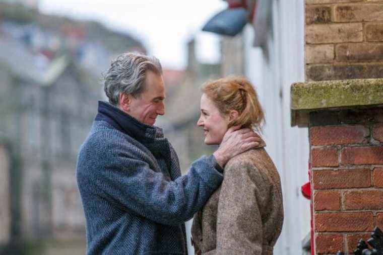 PHANTOM THREAD, from left: Daniel Day-Lewis, Vicky Krieps, 2017. ph: Laurie Sparham /© Focus Features /Courtesy Everett Collection