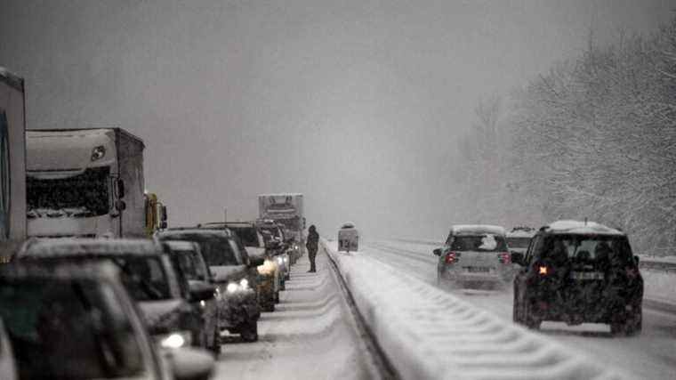 Les Américains coincés dans l’enfer du trafic induit par le climat comme une sorte de métaphore moche pour quelque chose