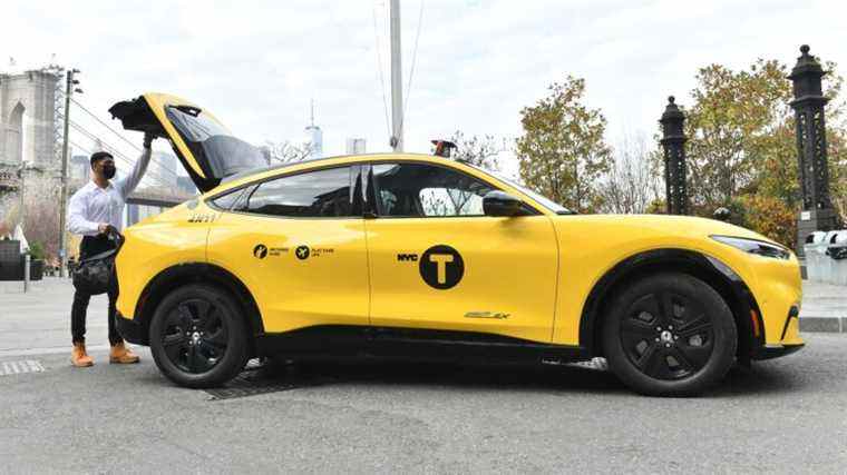 Les Ford Mustang Mach-E converties en Tax-E entrent dans le service de taxi de New York