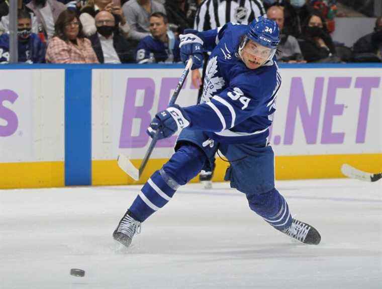 Les Maple Leafs anxieux attendent le résultat du test COVID d’Auston Matthews