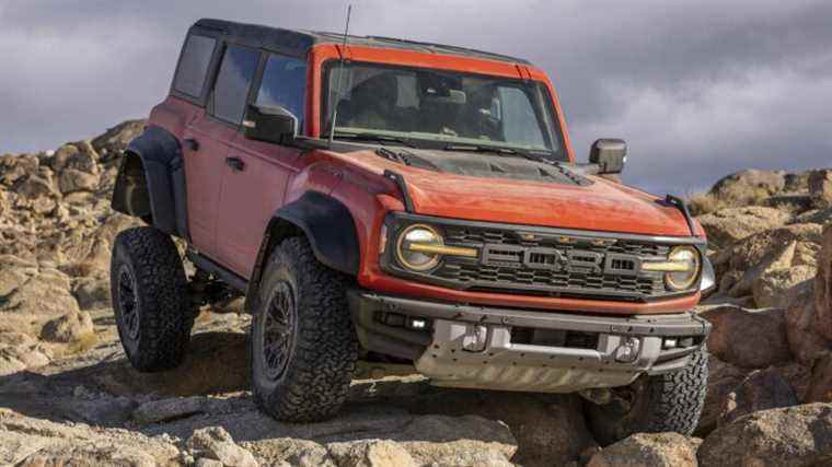 Les élargisseurs d’ailes du Ford Bronco Raptor 2022 sont scandaleux mais essentiels