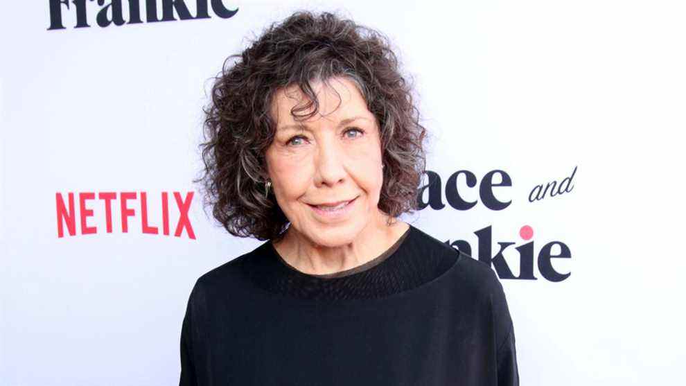 

	
		Lily Tomlin recevra les prix Movies for Grownups de l'AARP pour les réalisations professionnelles les plus populaires doivent être lues
	
	
