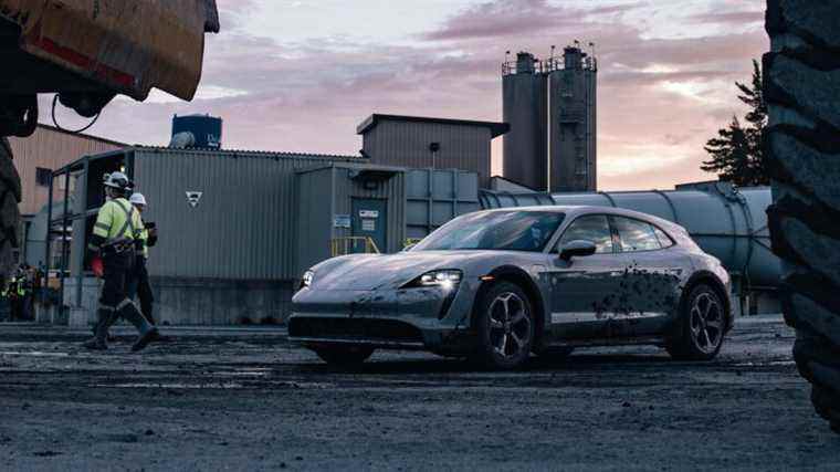 Porsche Taycan établit un record du monde pour une montée d’altitude de 3 milles de la mine du Michigan à Pikes Peak