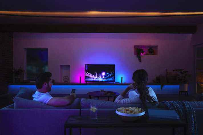 La Philips Hue Sync Box synchronise vos lumières intelligentes avec l'action à l'écran. 