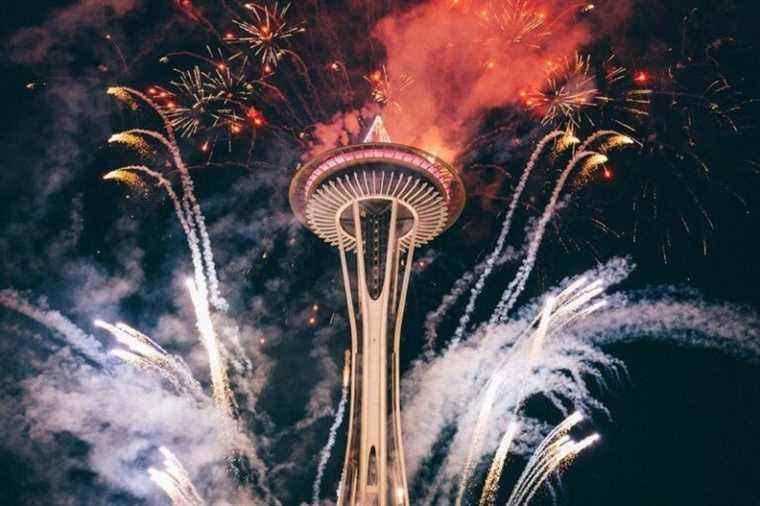 REGARDER: Seattle sonne la nouvelle année avec le thème Halo