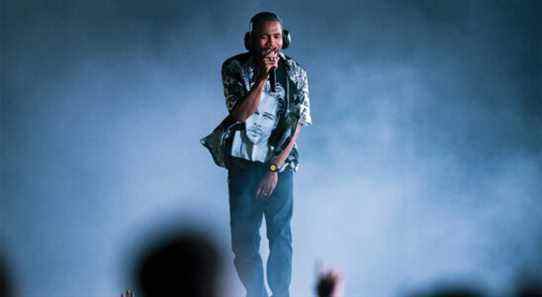 Regardez la magnifique performance de Frank Ocean de "Nikes" - Sans effets vocaux Les plus populaires doivent être lus Inscrivez-vous aux newsletters Variété Plus de nos marques