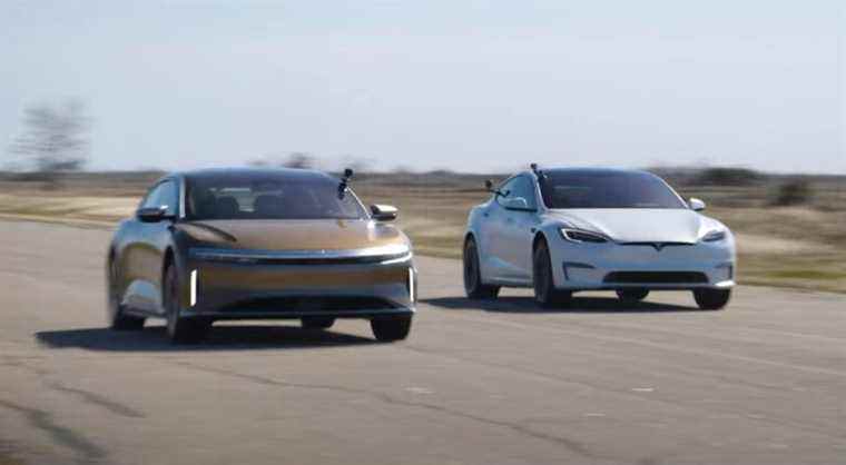 Regardez une course de dragsters entre la Model S Plaid de Tesla et la Lucid Air