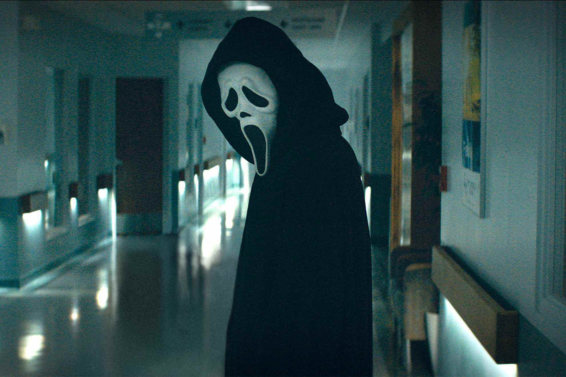 Scream Review (Spoiler-Free): un buffet de slasher de service de fans dépourvu de peur
