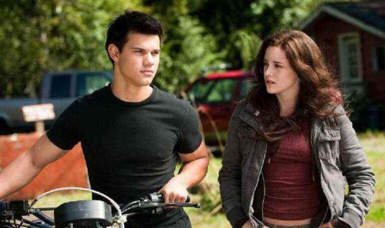 Taylor Lautner dit qu'il avait peur d'apparaître en public pendant Twilight Fame
