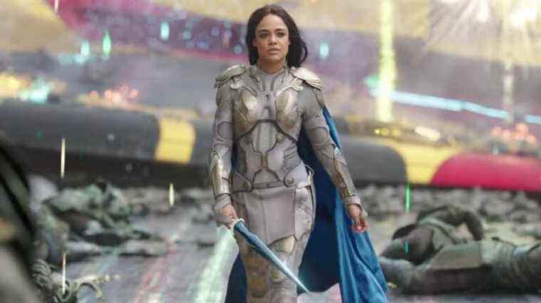 Tessa Thompson décrit les super-pouvoirs "tout à fait érotiques" de Valkyrie - Love And Thunder, Indeed
