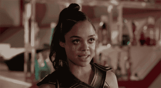 Thor: Tessa Thompson de Love And Thunder clarifie les commentaires sur les pouvoirs de Valkyrie