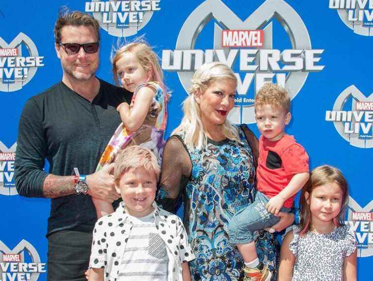 Tori Spelling a COVID-19 : « Toute notre famille l’a compris »