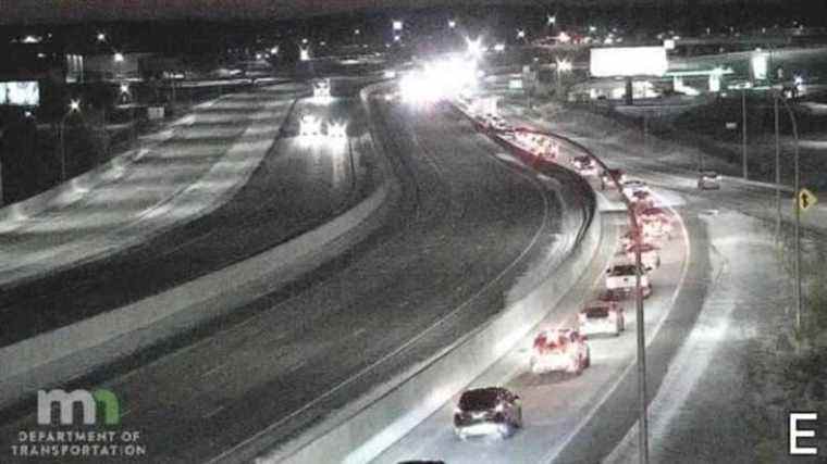 Un accident de camion dans le Minnesota inonde l’autoroute avec des pommes de terre