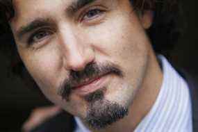 Justin Trudeau exhibe sa moustache Movember à Ottawa, le 30 novembre 2011.