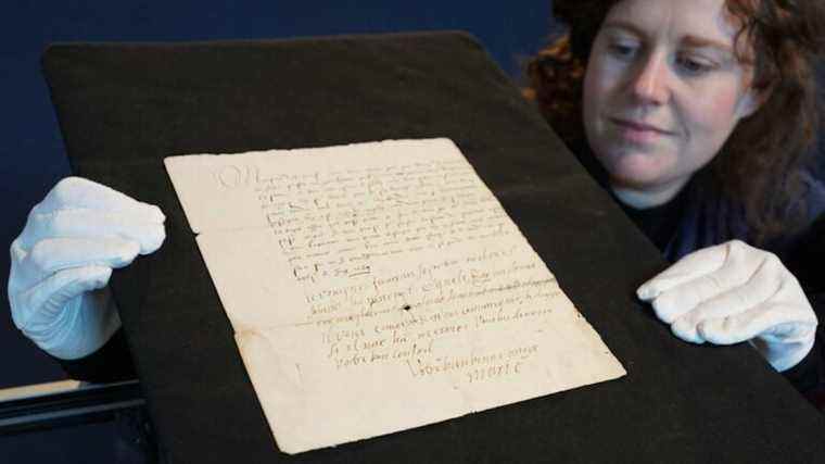 Une lettre écrite par Mary Queen of Scots devrait rapporter jusqu’à 18 000 £ aux enchères