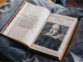 UBC a acquis une première édition extrêmement rare des Comedies Histories and Tragedies de William Shakespeare, publiée sept ans après sa mort en 1623.