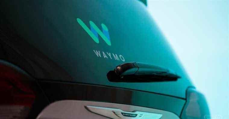 Waymo poursuit California DMV pour garder secrètes les données sur les accidents sans conducteur