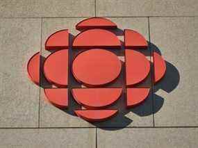 Une vue du logo actuel de CBC au centre-ville d'Edmonton.